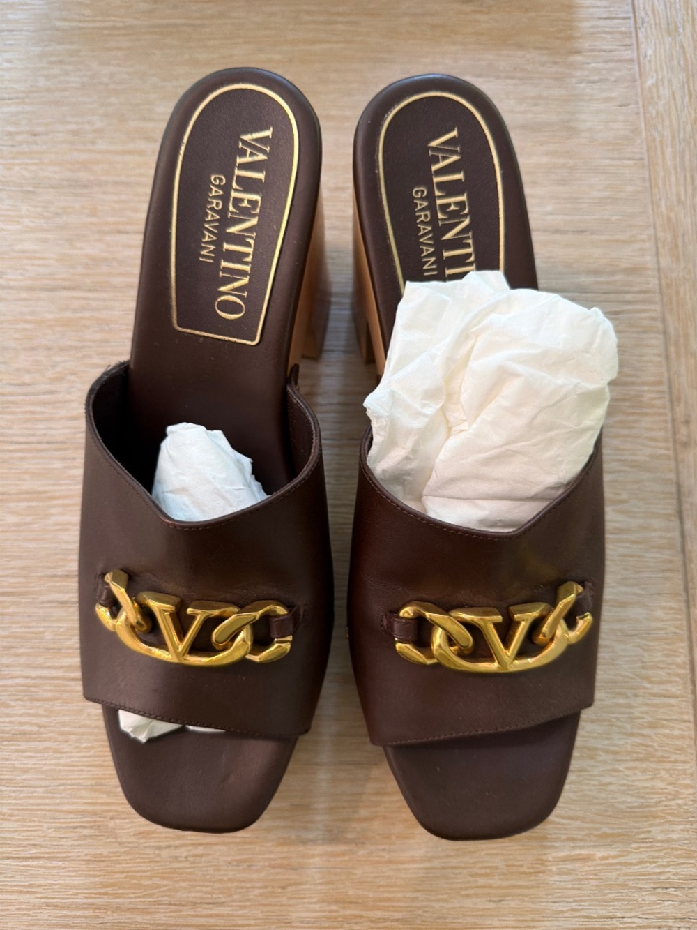 Valentino platform